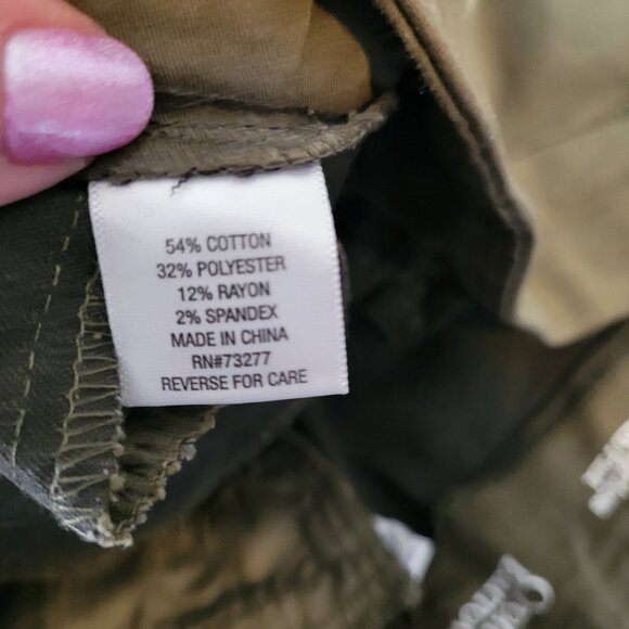 Croft Barrow Women Pants 22W Plus Effortless Stretch Pull On Crop Green SL94E - Picture 9 of 10